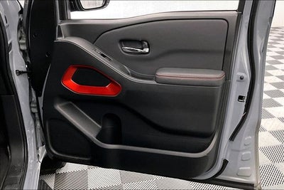 2024 Nissan Frontier PRO-4X 4x4 - Adaptive Cruise - Blind Spot Detection