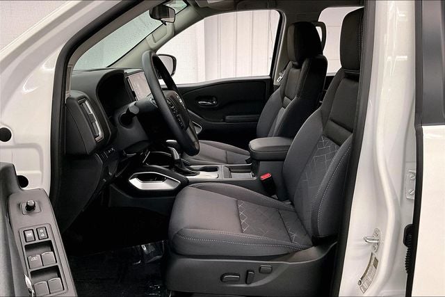 2025 Nissan Frontier SV 4WD