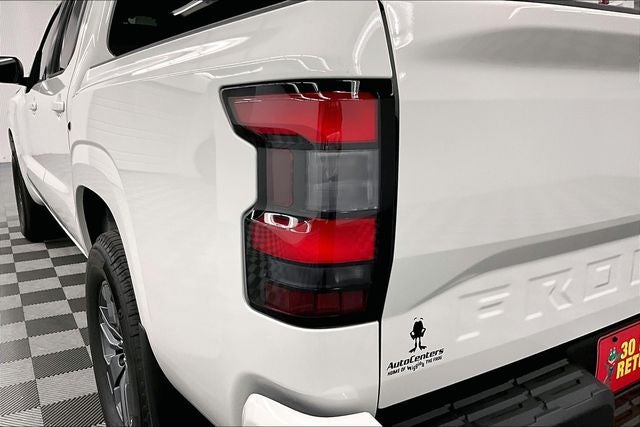 2025 Nissan Frontier SV 4WD