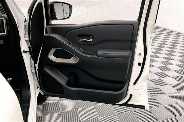 2025 Nissan Frontier SV 4WD