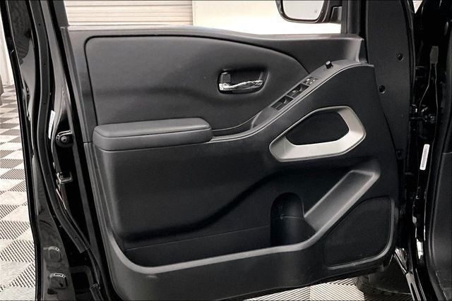 2022 Nissan Frontier SV 4x4-Adaptive Cruise-Htd Seats-Remote Start