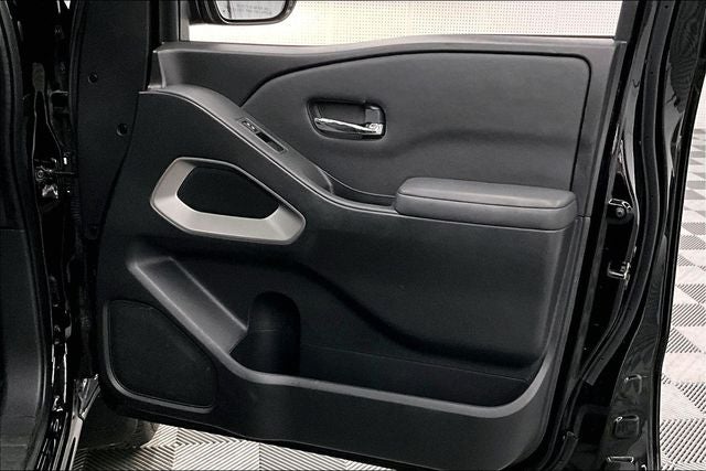 2022 Nissan Frontier SV 4x4-Adaptive Cruise-Htd Seats-Remote Start