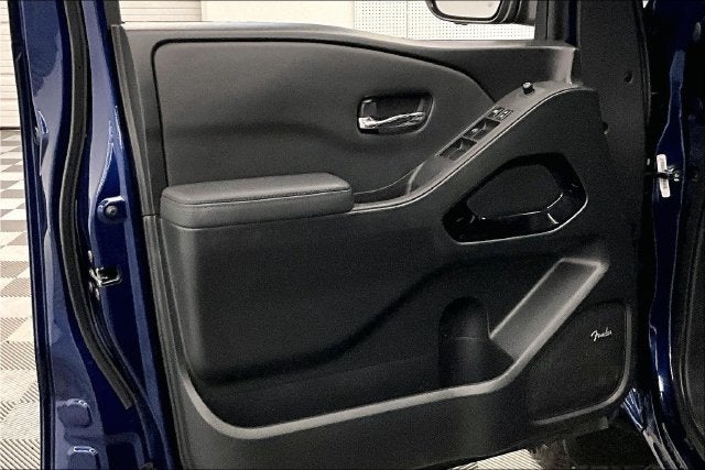 2022 Nissan Frontier PRO-4X 4x4-Sunroof-Adaptive Cruise-Htd Leather