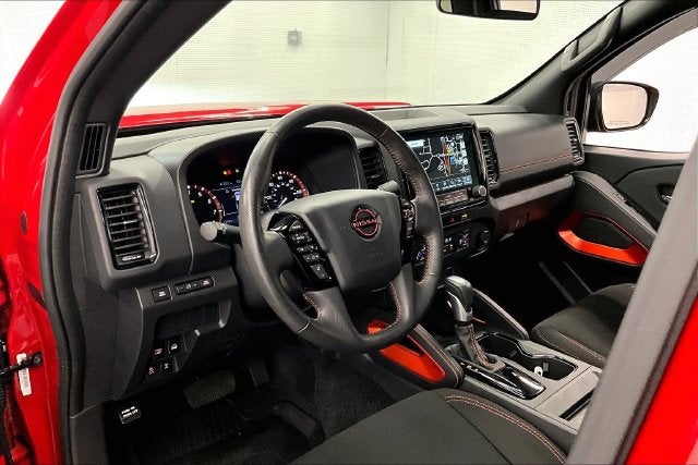 2024 Nissan Frontier PRO-4X 4x4-Apple CarPlay/Android Auto-Rear Camera