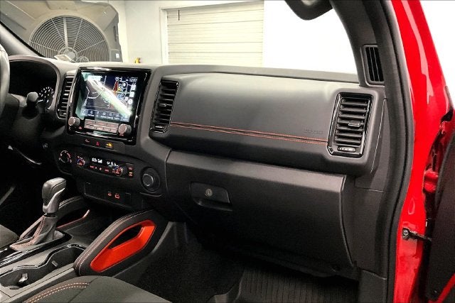 2024 Nissan Frontier PRO-4X 4x4-Apple CarPlay/Android Auto-Rear Camera