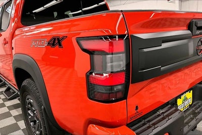 2025 Nissan Frontier PRO-4X 4x4-Sunroof-Adaptive Cruise-Htd Seats