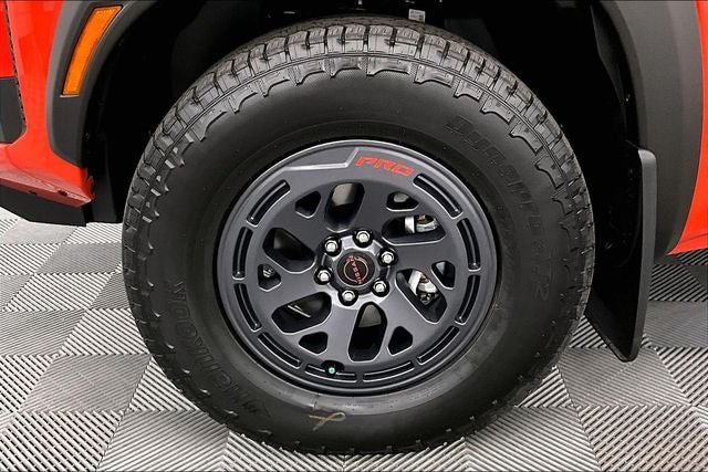 2025 Nissan Frontier PRO-4X 4WD