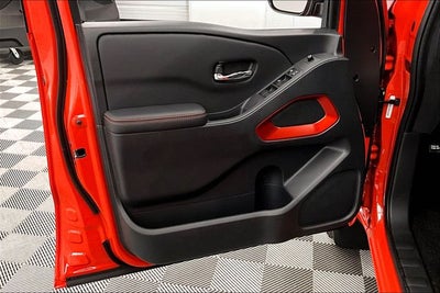 2025 Nissan Frontier PRO-4X 4WD