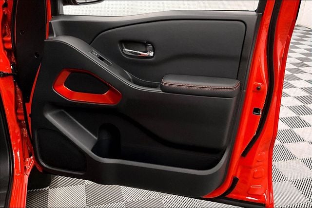 2025 Nissan Frontier PRO-4X 4WD