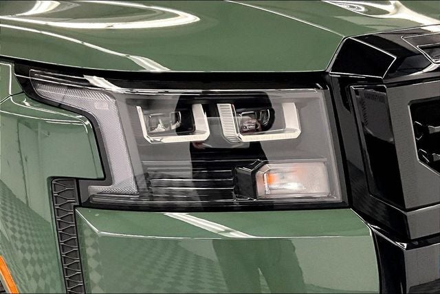 2026 Nissan Frontier SV 4WD - Dark Armor and Convenience Packages