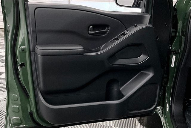 2026 Nissan Frontier SV 4WD - Dark Armor and Convenience Packages