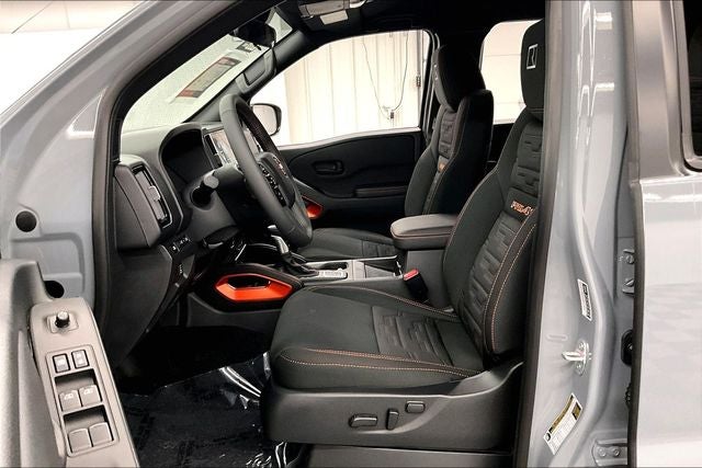 2026 Nissan Frontier PRO-4X w/R Package 4WD - Convenience and Tow Pkgs