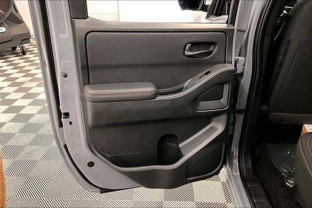 2026 Nissan Frontier PRO-4X w/R Package 4WD - Convenience and Tow Pkgs