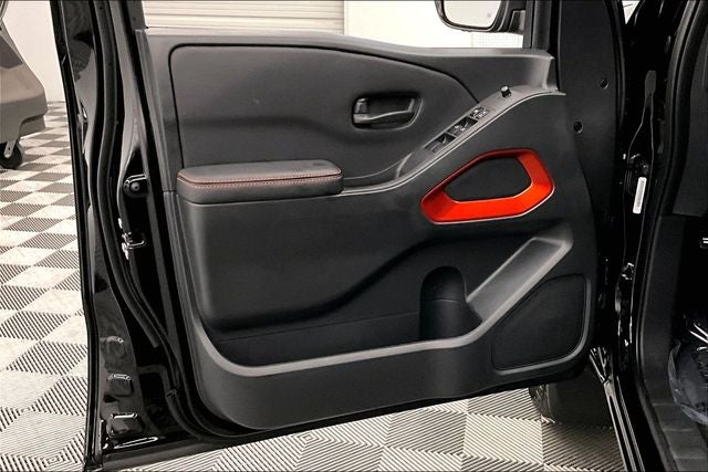 2026 Nissan Frontier PRO-4X 4WD - Convenience and Tow Packages