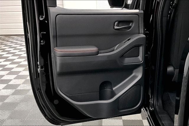 2026 Nissan Frontier PRO-4X 4WD - Convenience and Tow Packages