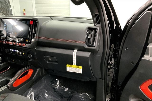 2026 Nissan Frontier PRO-4X 4WD - Convenience and Tow Packages