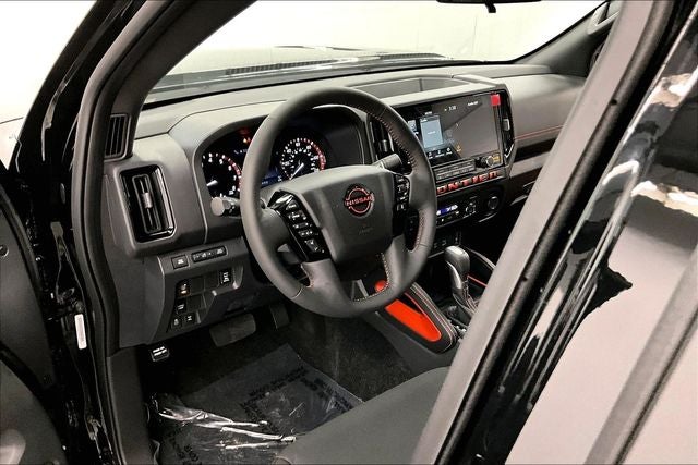 2026 Nissan Frontier PRO-4X 4WD - Convenience and Tow Packages