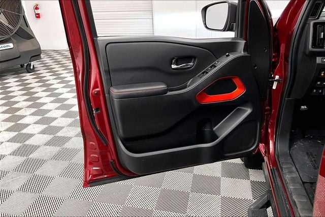 2025 Nissan Frontier PRO-4X 4x4 - Adaptive Cruise - Blind Spot Detection
