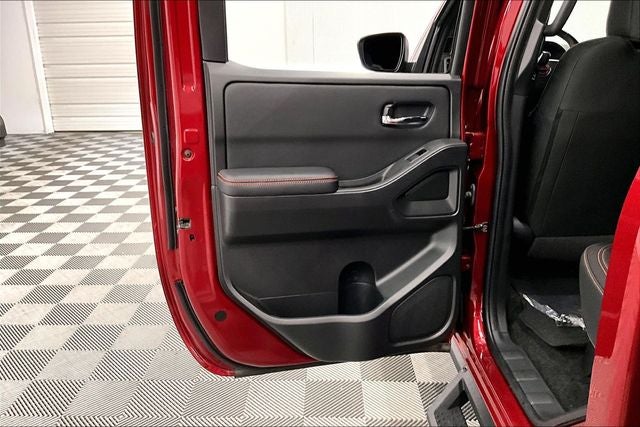 2025 Nissan Frontier PRO-4X 4x4 - Adaptive Cruise - Blind Spot Detection