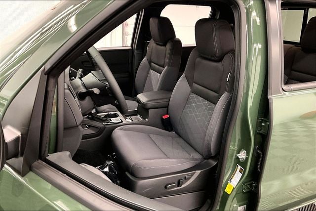 2026 Nissan Frontier SV 4WD LWB - Dark Armor, Convenience, Tow Pkgs