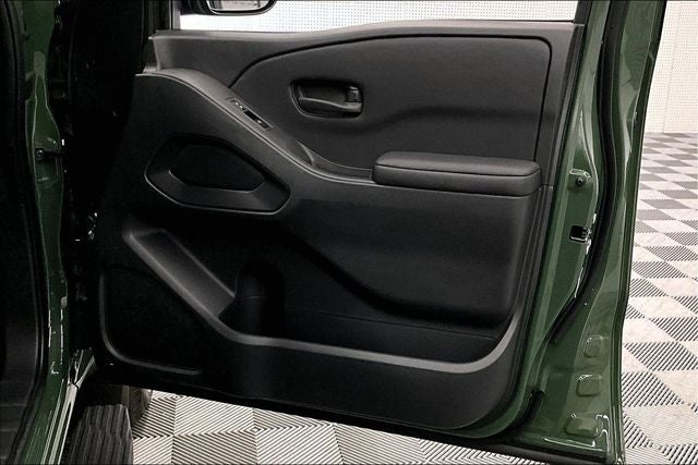 2026 Nissan Frontier SV 4WD LWB - Dark Armor, Convenience, Tow Pkgs