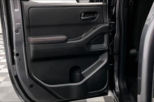 2026 Nissan Frontier PRO-4X 4WD - Convenience Package
