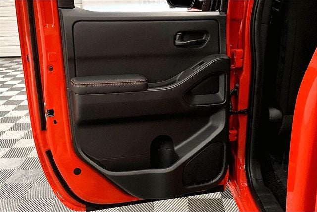 2026 Nissan Frontier PRO-4X 4WD - Convenience and Tow Packages