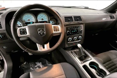 2013 Dodge Challenger R/T Hemi - Bluetooth - 18'' Wheels