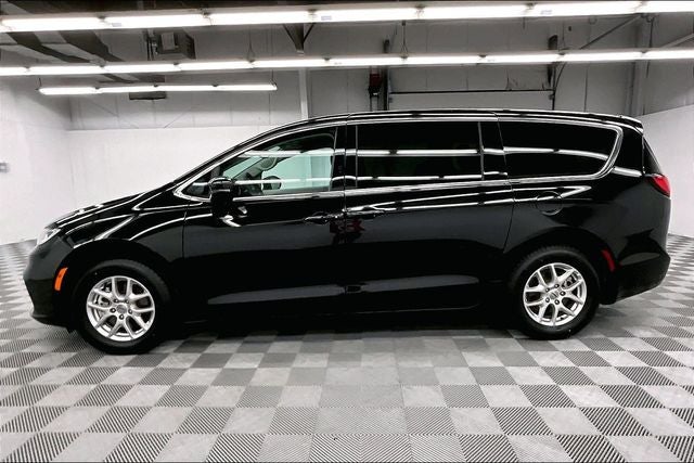 2024 Chrysler Pacifica Touring L Adaptive Cruise - Htd Seats - Remote Start