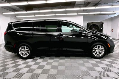 2024 Chrysler Pacifica Touring L Adaptive Cruise - Htd Seats - Remote Start