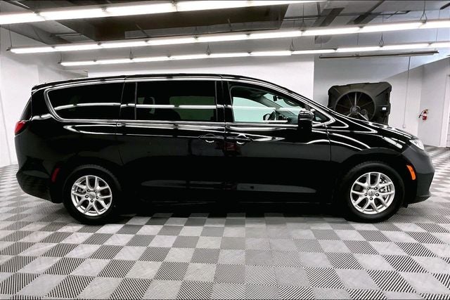 2024 Chrysler Pacifica Touring L Adaptive Cruise - Htd Seats - Remote Start