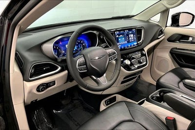 2024 Chrysler Pacifica Touring L Adaptive Cruise - Htd Seats - Remote Start