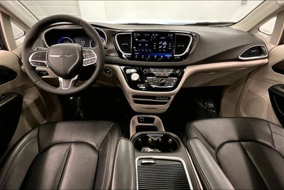 2024 Chrysler Pacifica Touring L Adaptive Cruise - Htd Seats - Remote Start