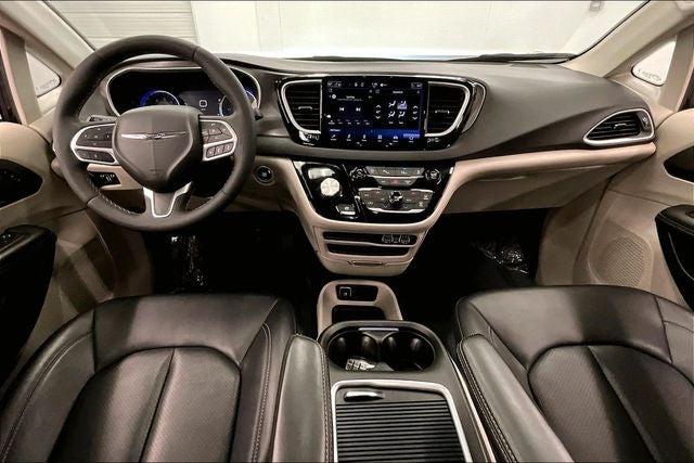 2024 Chrysler Pacifica Touring L Adaptive Cruise - Htd Seats - Remote Start