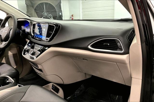 2024 Chrysler Pacifica Touring L Adaptive Cruise - Htd Seats - Remote Start