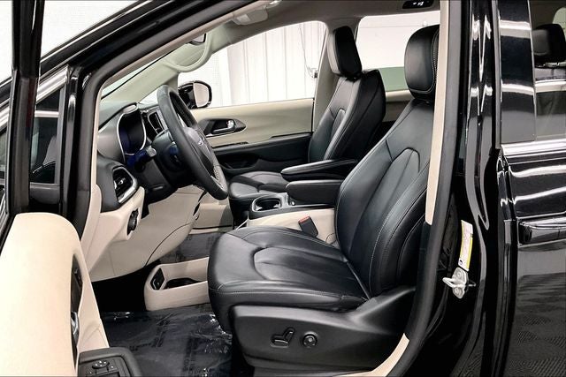 2024 Chrysler Pacifica Touring L Adaptive Cruise - Htd Seats - Remote Start