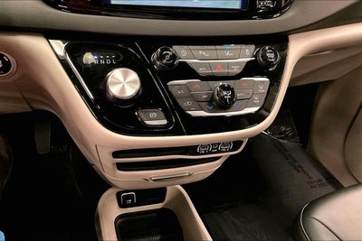 2024 Chrysler Pacifica Touring L Adaptive Cruise - Htd Seats - Remote Start