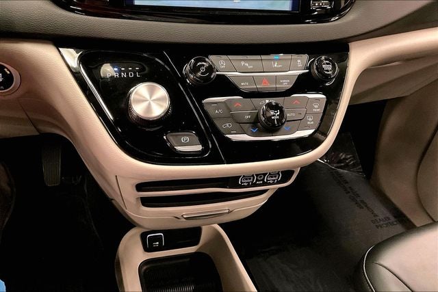 2024 Chrysler Pacifica Touring L Adaptive Cruise - Htd Seats - Remote Start