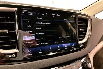2024 Chrysler Pacifica Touring L Adaptive Cruise - Htd Seats - Remote Start