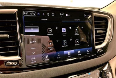 2024 Chrysler Pacifica Touring L Adaptive Cruise - Htd Seats - Remote Start