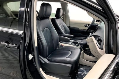 2024 Chrysler Pacifica Touring L Adaptive Cruise - Htd Seats - Remote Start