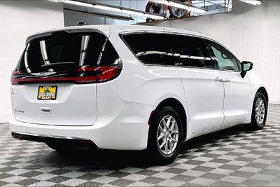 2024 Chrysler Pacifica Touring L Adaptive Cruise-Htd Seats-Remote Start