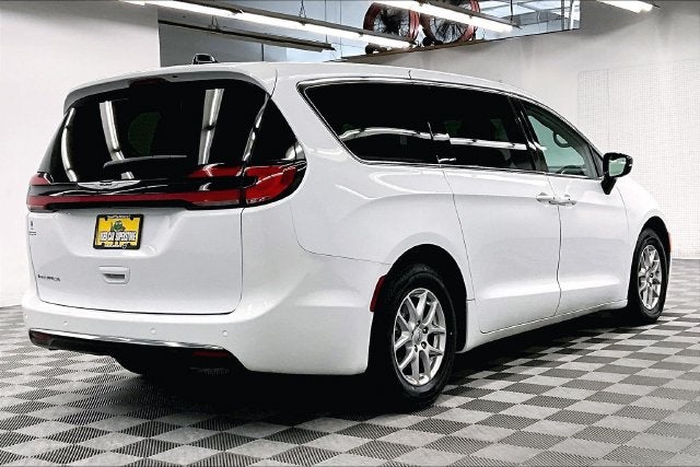 2024 Chrysler Pacifica Touring L Adaptive Cruise-Htd Seats-Remote Start