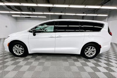 2024 Chrysler Pacifica Touring L Adaptive Cruise-Htd Seats-Remote Start