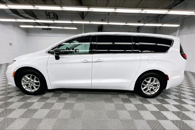 2024 Chrysler Pacifica Touring L Adaptive Cruise-Htd Seats-Remote Start
