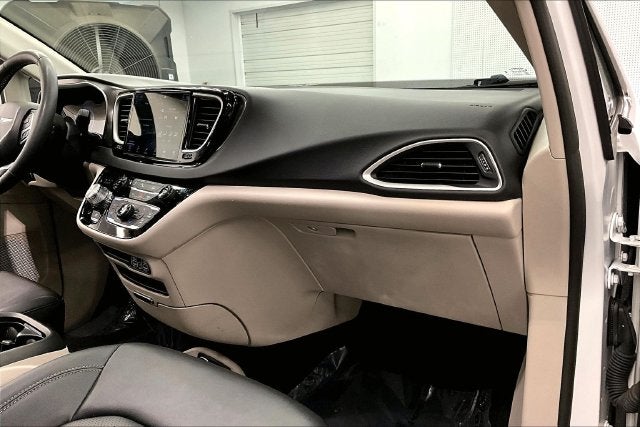 2024 Chrysler Pacifica Touring L Adaptive Cruise-Htd Seats-Remote Start
