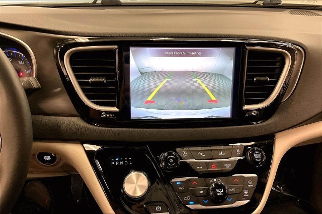 2024 Chrysler Pacifica Touring L Adaptive Cruise-Htd Seats-Remote Start
