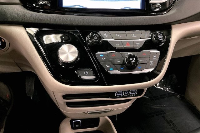 2024 Chrysler Pacifica Touring L Adaptive Cruise-Htd Seats-Remote Start
