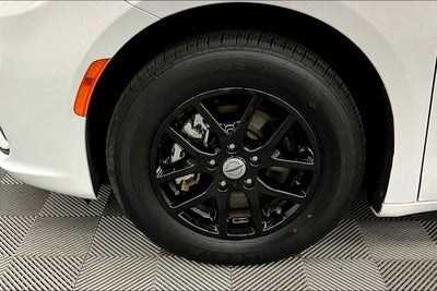 2024 Chrysler Pacifica Touring L Adaptive Cruise - Htd Seats - Remote Start