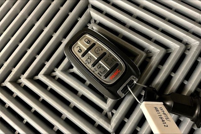 2024 Chrysler Pacifica Touring L Adaptive Cruise - Htd Seats - Remote Start